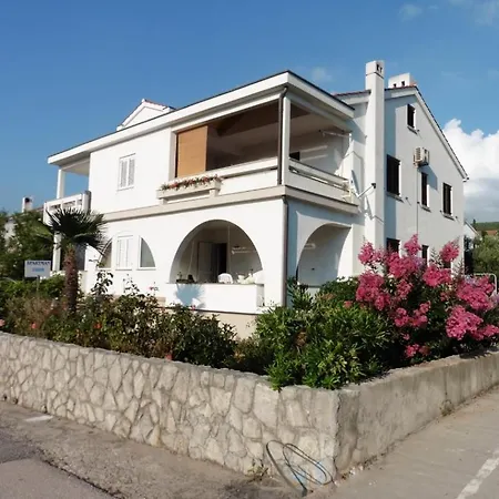 In With Terrace, Air Conditioning, Wifi, Washing Machine Apartamento Punat