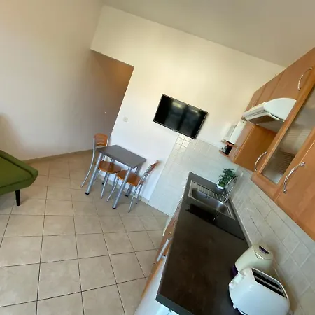 In With Terrace, Air Conditioning, Wifi, Washing Machine * Punat