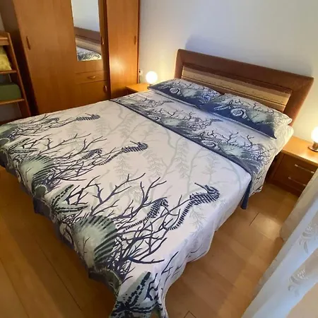 In With Terrace, Air Conditioning, Wifi, Washing Machine * Punat