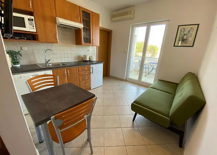 In With Terrace, Air Conditioning, Wifi, Washing Machine *