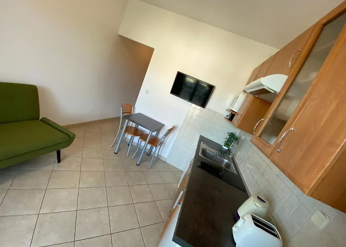 In With Terrace, Air Conditioning, Wifi, Washing Machine * Punat