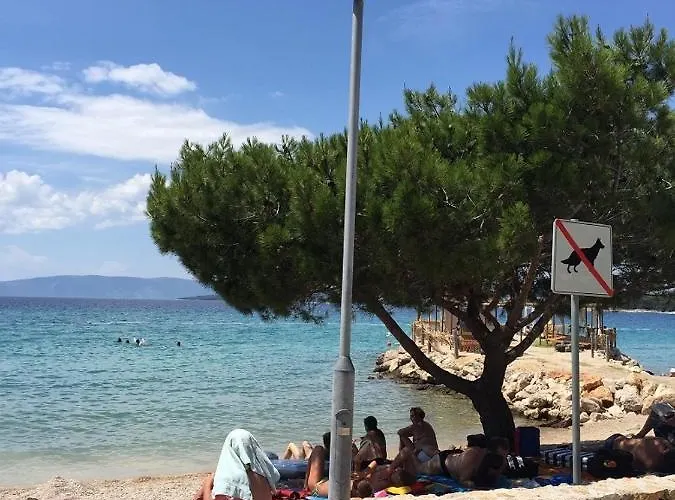Appartement In With Terrace, Air Conditioning, Wifi, Washing Machine