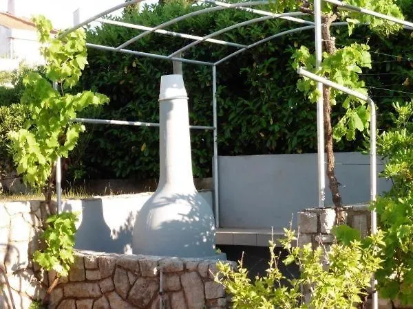 Appartement In With Terrace, Air Conditioning, Wifi, Washing Machine *